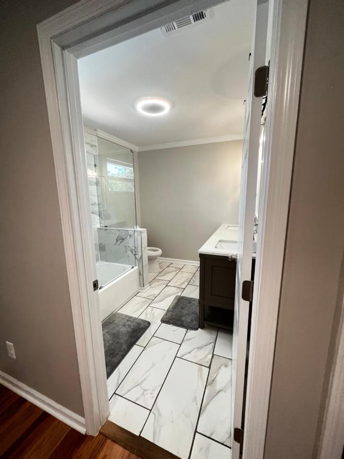 Atlanta Unit 2 Room 1 - Quiet Private Bedroom Private Bathroom Exterior foto